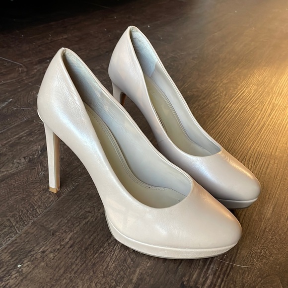 NWOT Gianni Bini Stilettos - Picture 2 of 6